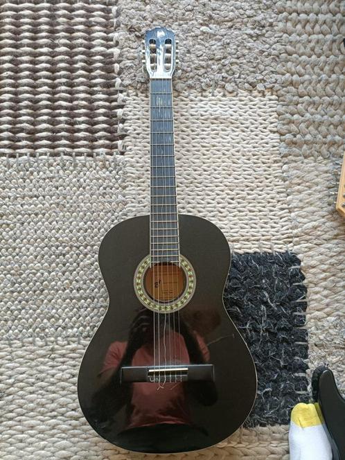 Harley Benton klassieke  (beginner)gitaar CG200: warme klank, Muziek en Instrumenten, Snaarinstrumenten | Gitaren | Akoestisch