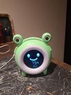 Groene Kikker Wekker / Slaaptrainer met Nachtlampje, Ophalen of Verzenden, Zo goed als nieuw, Digitaal