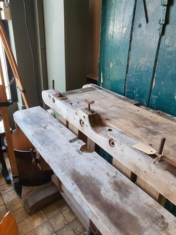 Oude werkbank, kleiner model | Loods66 beschikbaar voor biedingen
