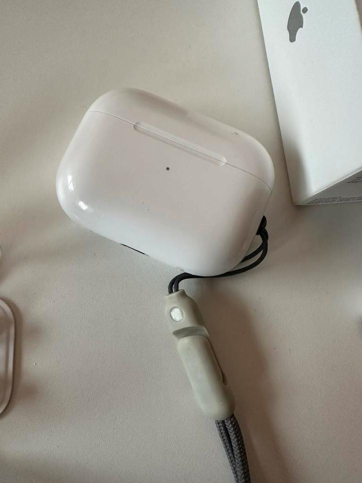 Originele Airpods Pro 2 - Magsafe - USB-C - 1 jaar garantie, Telecommunicatie, Mobiele telefoons | Oordopjes, Gebruikt, In gehoorgang (in-ear)