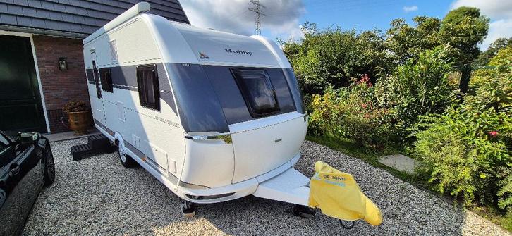 Te koop: Hobby Excellent 490KMF 2023 |Airco |mover |Luifel, Caravans en Kamperen, Caravans, Particulier, tot en met 5, 1250 - 1500 kg