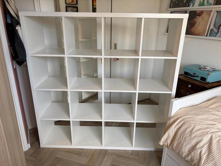 IKEA Kallax kast 4x4 - wit, Huis en Inrichting, Kasten | Boekenkasten, Gebruikt, 100 tot 150 cm, 25 tot 50 cm, Met plank(en), Kunststof