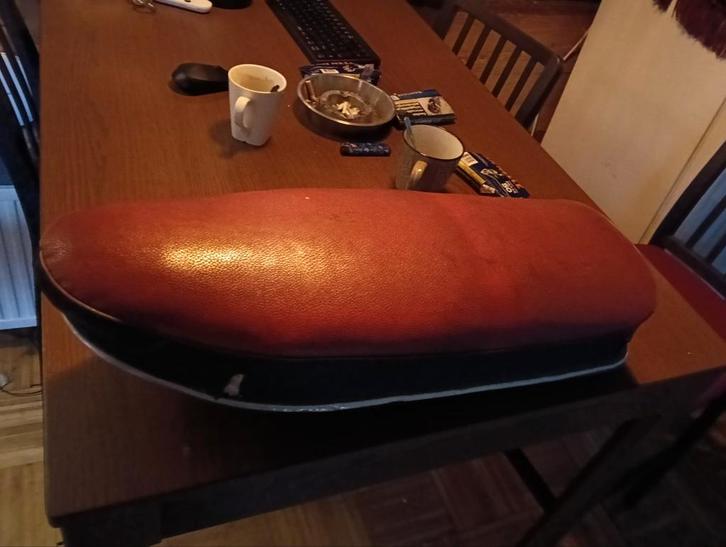 Kreidler eitank buddy, Fietsen en Brommers, Brommeronderdelen | Kreidler, Gebruikt, Zadel, Ophalen