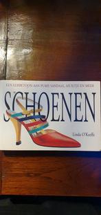 Linda O'Keeffe, Schoenen boekje, Ophalen, Mode algemeen, Zo goed als nieuw, Linda O'Keeffe