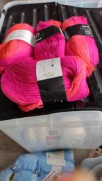 4 bollen breigaren pen 4 e4,5, Ophalen of Verzenden, Zo goed als nieuw, Breien of Haken, Wol of Garen