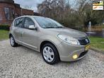 Dacia Sandero 1.6 Lauréate AIRCO *apk:06-2026*, Auto's, Dacia, Voorwielaandrijving, Gebruikt, 1011 kg, 4 cilinders