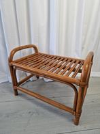 Vintage bruin rotan bankje, Huis en Inrichting, Stoelen, Ophalen, Gebruikt, Bruin, Eén