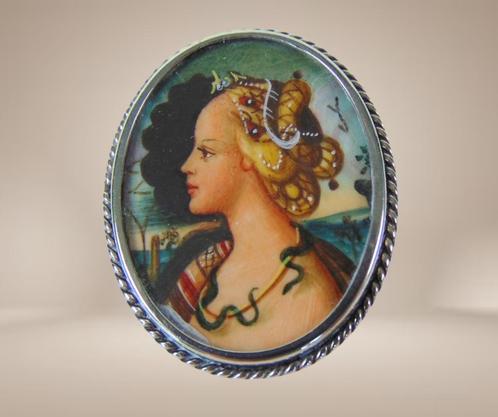 Antiek Italiaans 800 zilver handgeschilderd portret hanger/b, Sieraden, Tassen en Uiterlijk, Broches, Zo goed als nieuw, Zilver