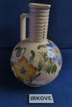 KERAMIEK * KAN OF VAAS * Gemerkt P *, Antiek en Kunst, Verzenden