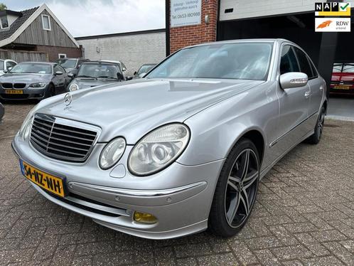 Mercedes-Benz E-klasse 200 K. Avantgarde AUTOMAAT-NAVI-CRUIS, Auto's, Mercedes-Benz, Bedrijf, Te koop, E-Klasse, ABS, Airbags