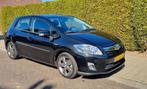 Toyota Auris 1.8 Full Hybrid 136PK 5D CVT 2012 Zwart, Auto's, Stof, 4 cilinders, Zwart, 75 €/maand