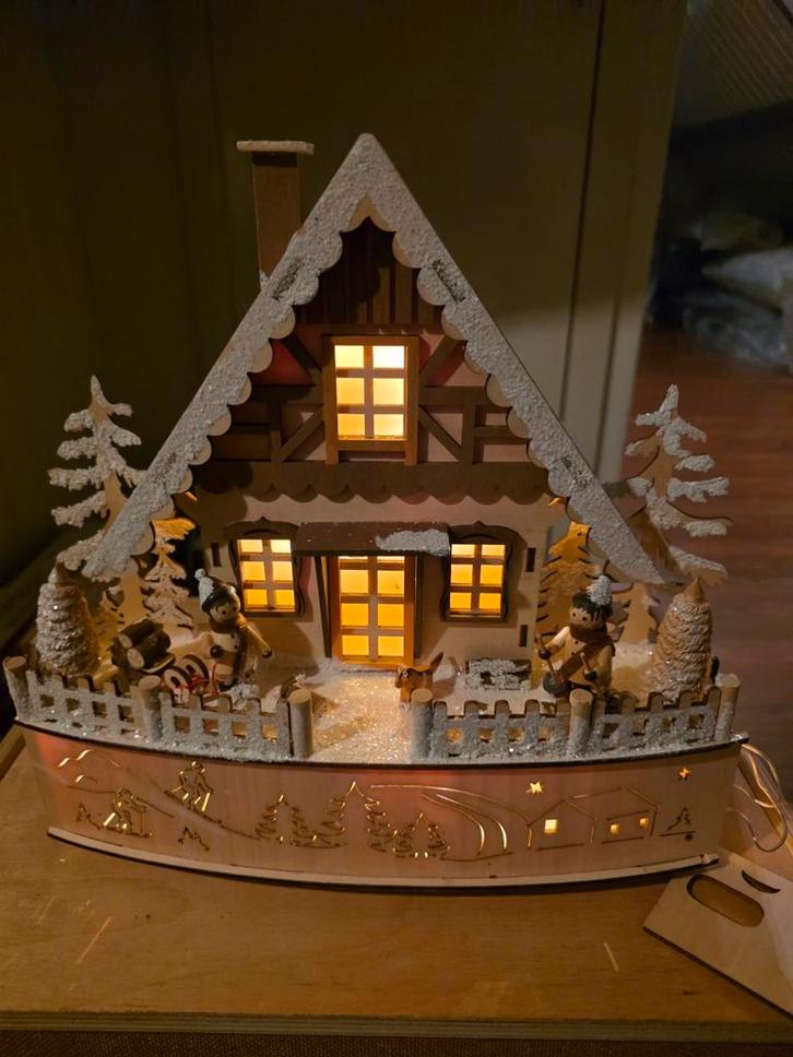 Kersthuisje met led licht, Diversen, Kerst, Zo goed als nieuw, Ophalen
