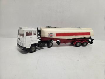 Corgi Ford tankoplegger Esso 1:43 beschikbaar voor biedingen