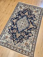 Vintage handgeknoopt perzisch tapijt nain 136x83, 50 tot 100 cm, 100 tot 150 cm, Gebruikt, Rechthoekig