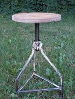 Oude Vintage Industriele Kruk Tafeltje wit, Huis en Inrichting, Krukjes, Gebruikt, Ophalen of Verzenden, V, V