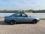 BMW 525i E34 1988 IZGST YOUNTIMER APK JAN 2026, Auto's, Oldtimers, Te koop, Bedrijf, Benzine, Metallic lak
