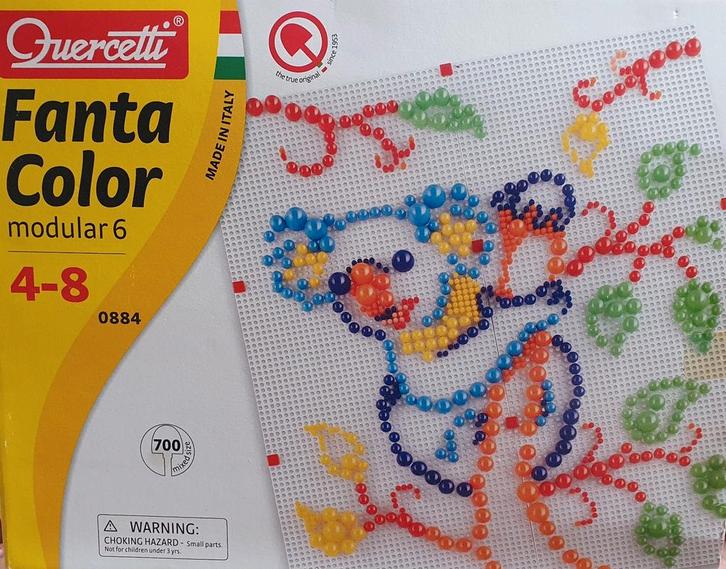 Quercetti FantaColor Modular 6 Insteek Mozaïek 700 Stiftjes, Hobby en Vrije tijd, Overige Hobby en Vrije tijd, Zo goed als nieuw