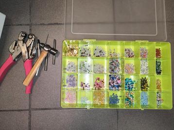 Crop-A-Dile met eyelets beschikbaar voor biedingen