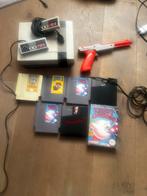 NES met spellen en alle kabels en 2 controllers en zapper, Ophalen of Verzenden, Gebruikt, Met 2 controllers, Met games