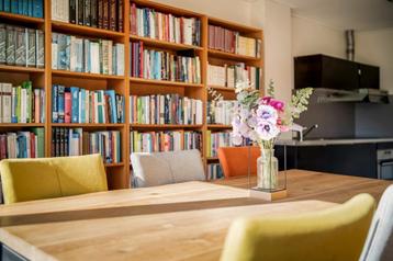 Tafel met 6 stoelen Henders & Hazel beschikbaar voor biedingen