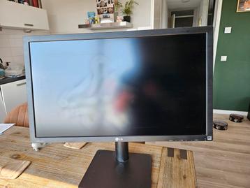 LG 4k beeldscherm  beschikbaar voor biedingen