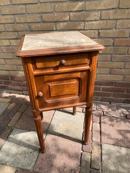Frans brocante nachtkastje met marmeren blad, Antiek en Kunst, Curiosa en Brocante, Ophalen