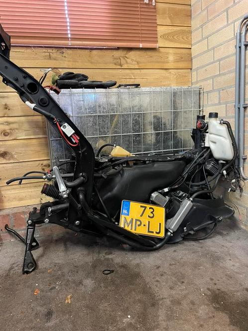 Gilera runner 180cc M08 A2 DD frame (onderdelen), Fietsen en Brommers, Brommeronderdelen | Algemeen, Zo goed als nieuw, Frame