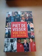 Piet de Visser - Voetbal als Medicijn, Ophalen of Verzenden, Gelezen, Willem Vissers, Balsport