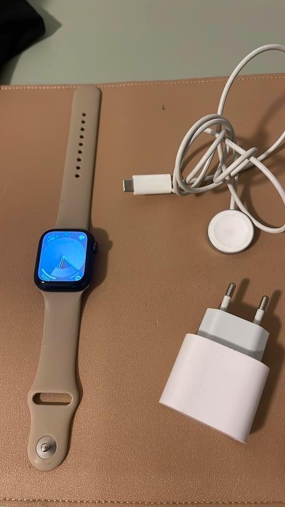 Apple Watch 7 series, Sieraden, Tassen en Uiterlijk, Smartwatches, Gebruikt, iOS, Zwart, Afstand, Calorieverbanding, Conditie