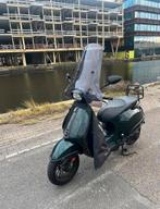 Vespa sprint 80cc E5, Fietsen en Brommers, Snorfietsen en Snorscooters, Ophalen, Zo goed als nieuw, Benzine, Vespa
