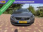 Volvo V60 1.5 T3 Kinetic / Navigatie / Half leder / Etc.., Auto's, Volvo, Euro 6, 4 cilinders, 152 pk, Zilver of Grijs