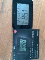 Digitale klok met automatische juiste tijd., Huis en Inrichting, Woonaccessoires | Thermometers, Binnenthermometer, Ophalen of Verzenden