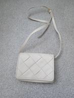 Beige/zandkleur schoudertasje - Dames, Sieraden, Tassen en Uiterlijk, Tassen | Schoudertassen, Ophalen, Nieuw, Beige, Leer