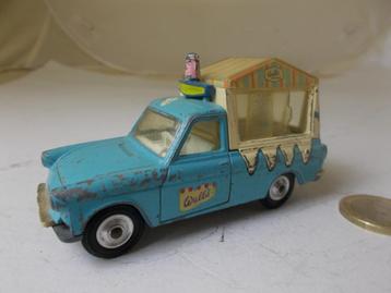 Corgi Toys 447 (1965) WALL'S ICE CREAM VAN ON FORD THAMES. beschikbaar voor biedingen