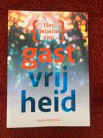 Laura de la Mar - Het geheim van gastvrijheid, Boeken, Ophalen of Verzenden, Zo goed als nieuw, Laura de la Mar