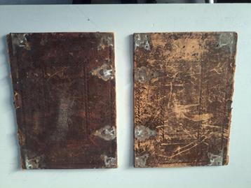 Bijbel kaften leer antiek komt van een Statenbijbel bestempe beschikbaar voor biedingen