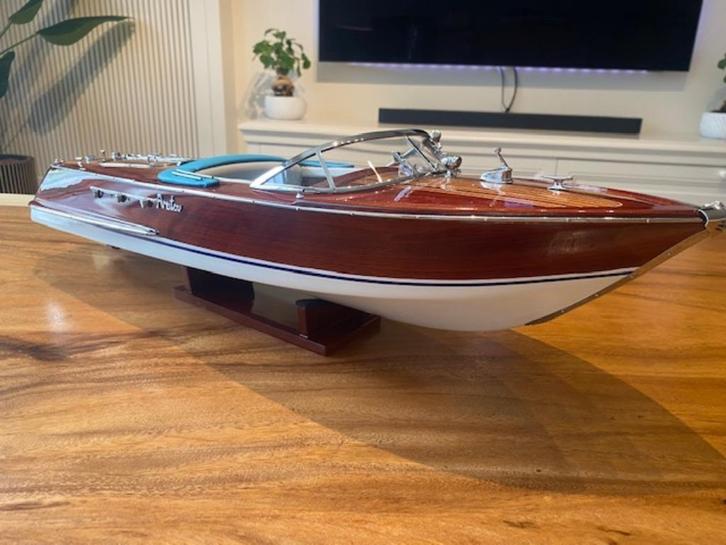 Riva Super Ariston schaalmodel 1:12 67 CM hout, Hobby en Vrije tijd, Modelbouw | Boten en Schepen, Nieuw, Groter dan 1:32, Ophalen of Verzenden