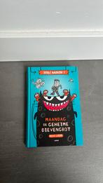 Ralph Lazar - Maandag: de geheime dievengrot, Fictie algemeen, Ralph Lazar, Ophalen of Verzenden, Zo goed als nieuw
