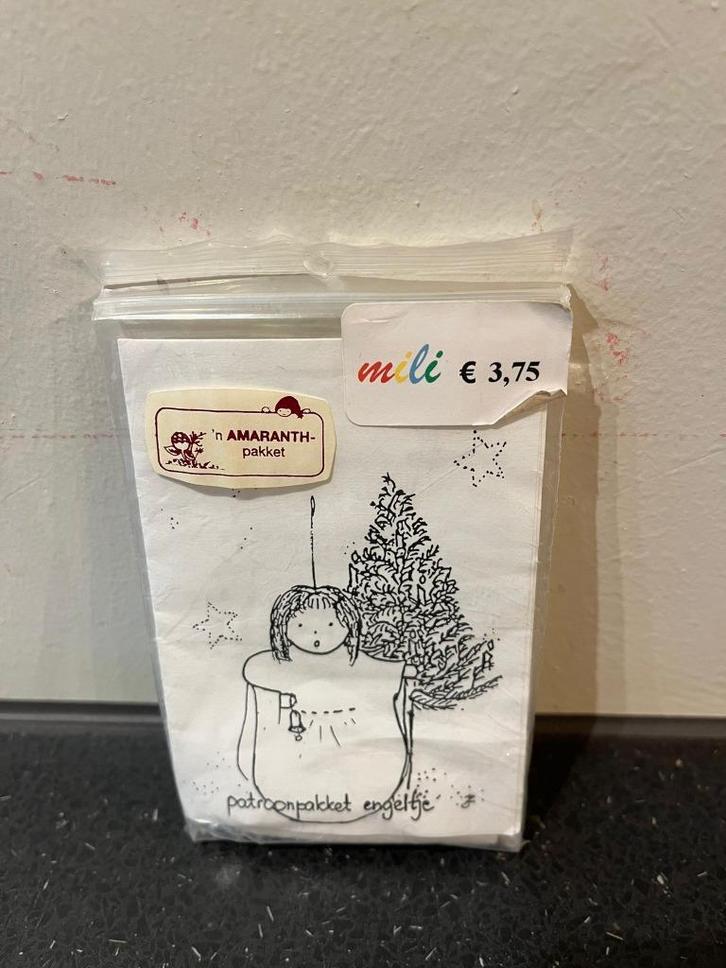 Zelfmaakpakket Engeltje atelier Amaranth, Hobby en Vrije tijd, Vilt, Nieuw, Boek of Patroon, Wolvilt, Verzenden