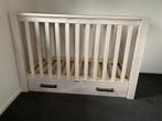 Complete babykamer, Kidsmill, Hout grijs, bed, commode, kast, Ophalen, Zo goed als nieuw, Jongetje of Meisje