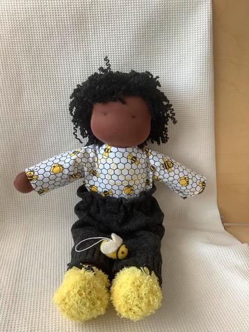 Zonnekindpop beschikbaar voor biedingen