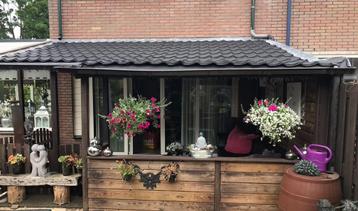 5 zwart metalen overkapping dakpanplaten 120x210 gebruikt beschikbaar voor biedingen
