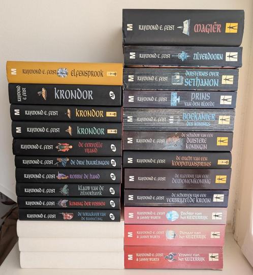 Raymond E. Feist - Verzameling van 25 Boeken, Boeken, Fantasy, Zo goed als nieuw, Verzenden