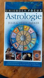 Astrologie boek Julia & Derek Parker, Achtergrond en Informatie, Astrologie, Ophalen of Verzenden, Zo goed als nieuw