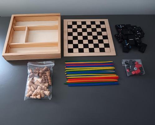Houten 5-in-1 spellenkist schaken dammen backgammon, Hobby en Vrije tijd, Gezelschapsspellen | Bordspellen, Gebruikt, Een of twee spelers