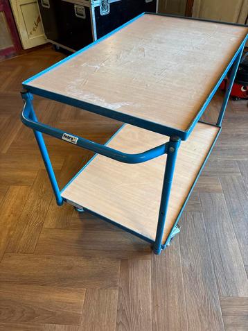 Fetra Magazijn Tafel / Sorteerkar beschikbaar voor biedingen