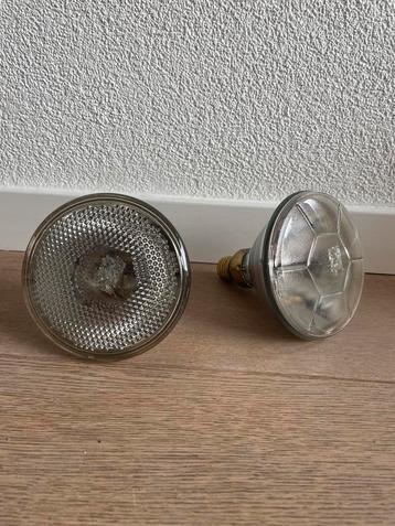 Twee grote oude industriele lampen, Philips beschikbaar voor biedingen