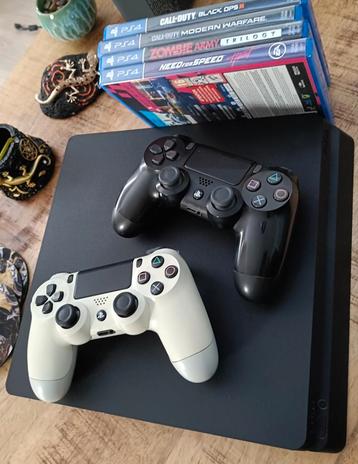 PlayStation 4 Slim 500GB + 2 controllers + 2 games beschikbaar voor biedingen
