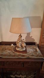 Retro antieke lamp met gitaar spelend mannetje, Stof, Gebruikt, Klassiek, Ophalen of Verzenden