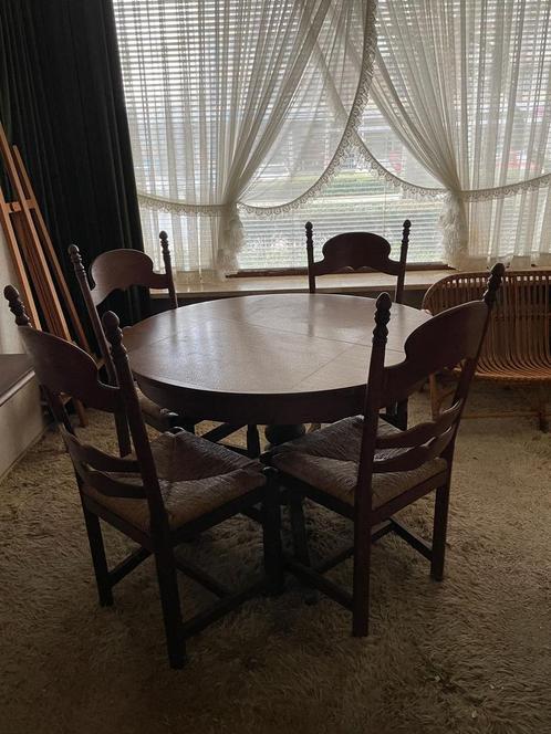 Antieke eettafel met bijpassende stoelen goede staat, Antiek en Kunst, Antiek | Meubels | Tafels, Ophalen